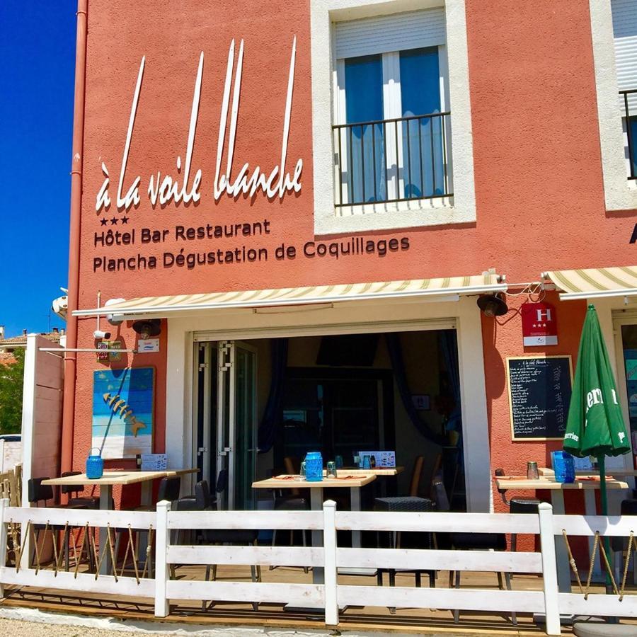 A La Voile Blanche Hotel Бузиг Екстериор снимка