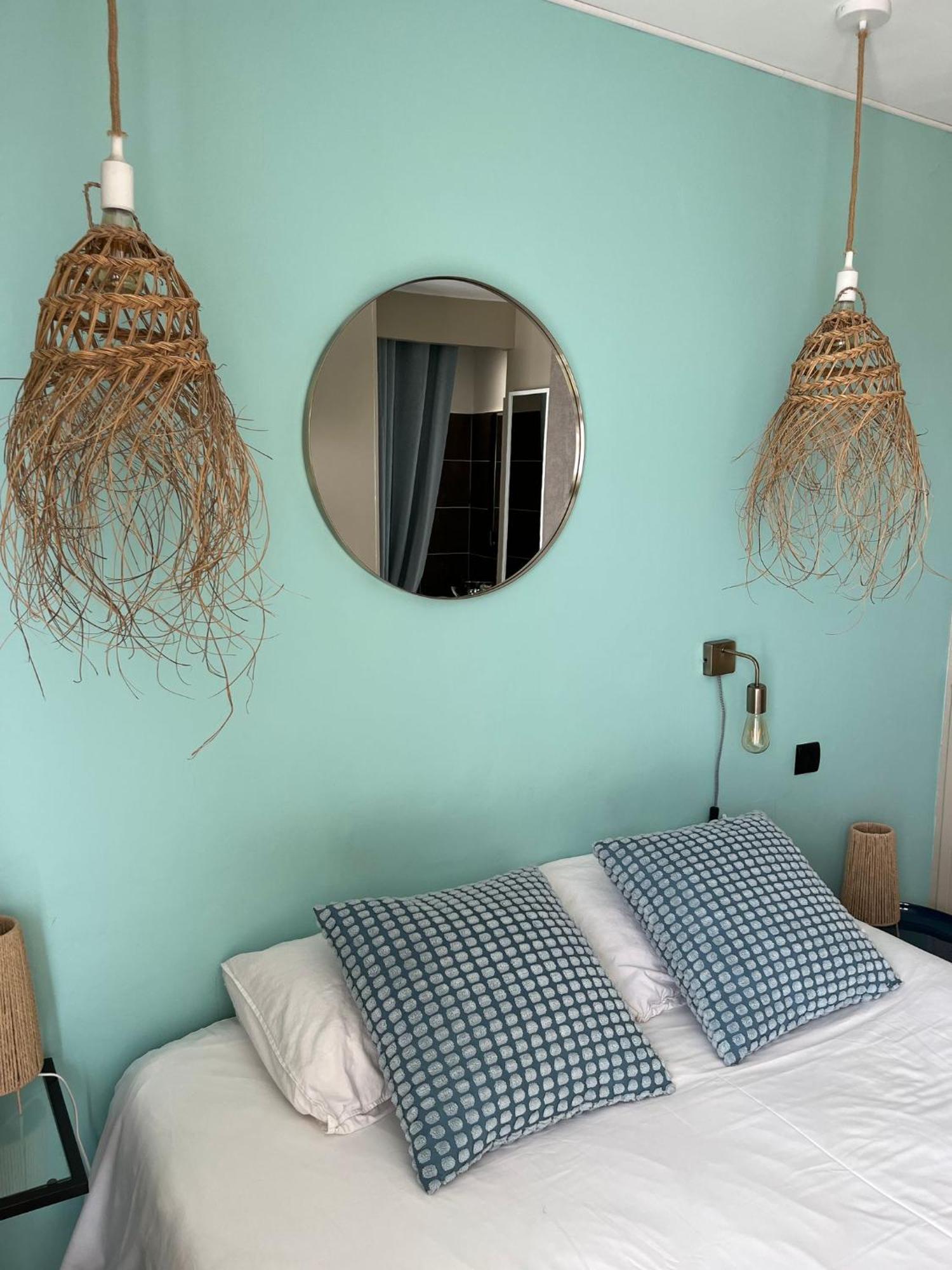 A La Voile Blanche Hotel Бузиг Екстериор снимка