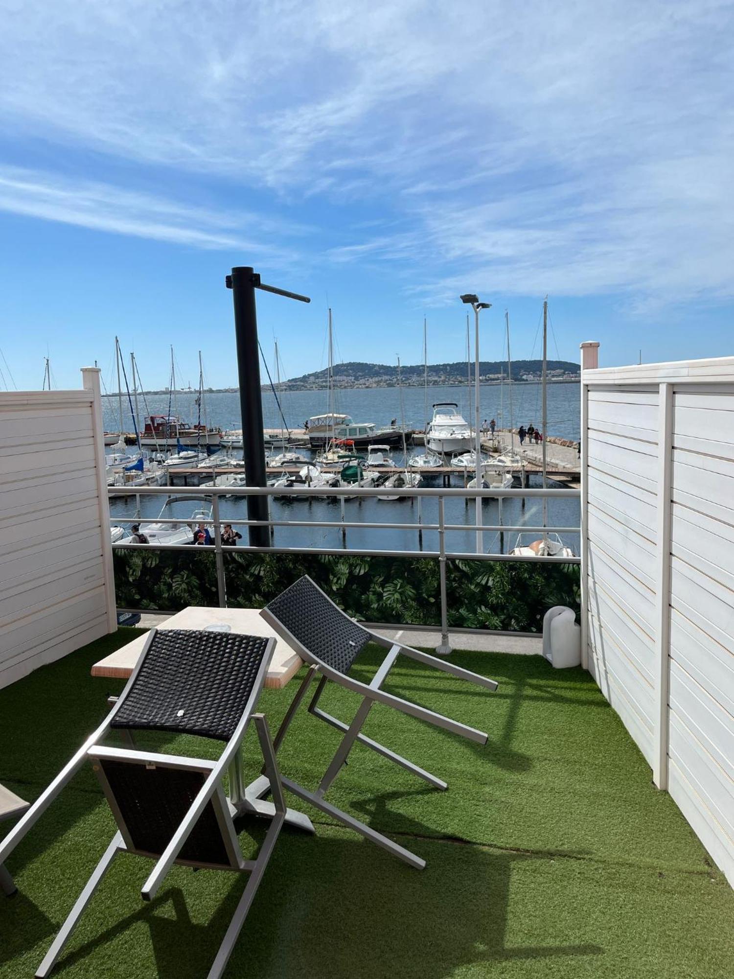 A La Voile Blanche Hotel Бузиг Екстериор снимка